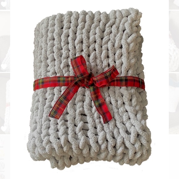 Handmade Knit Blanket 💫 Medium Size - Picture 4 of 7